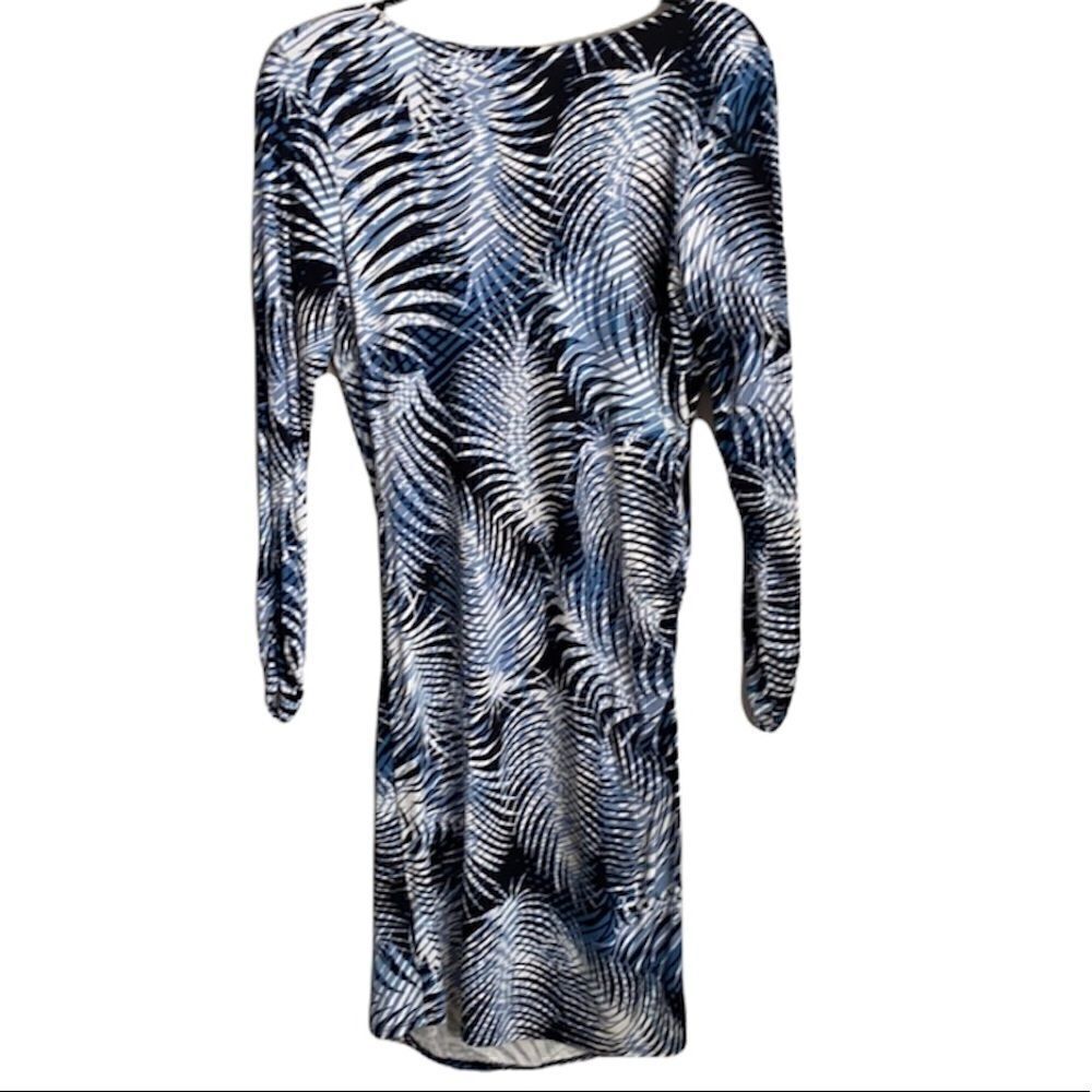 Lily Blue Palm Print 3/4 Length Dress — image 8 of 8